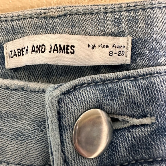 Elizabeth and James Women’s High Rise Flare Light Wash Jeans Size 8 Waist 29 - Picture 4 of 6